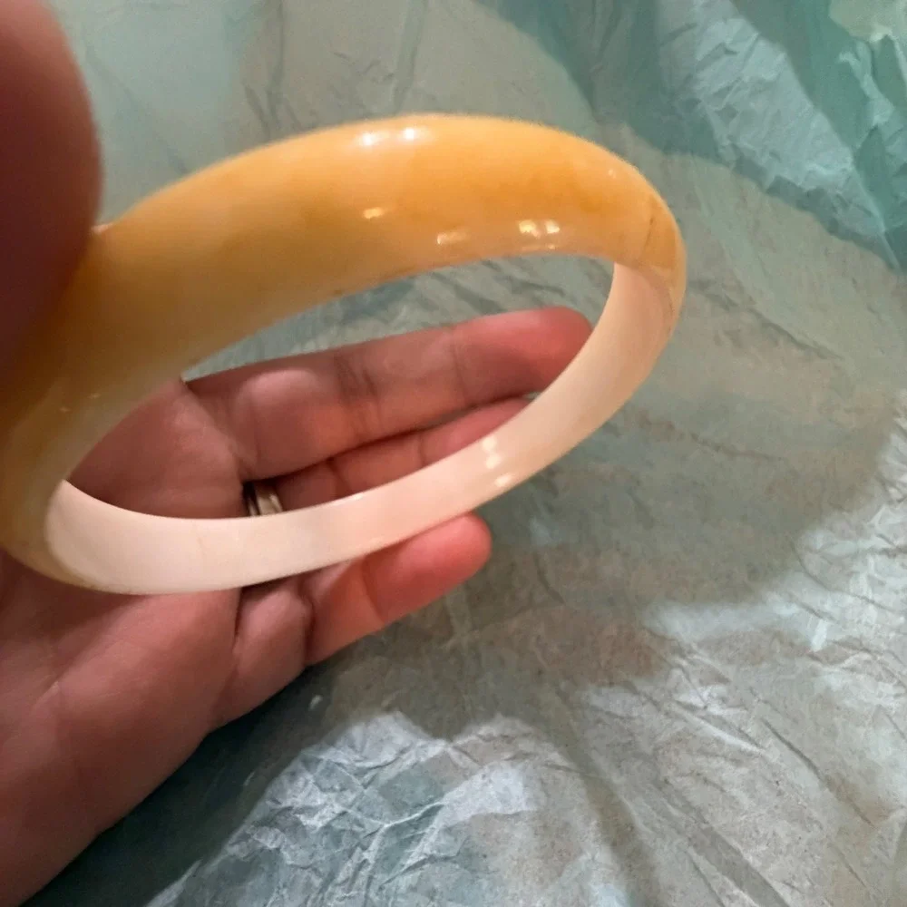 Vintage Butterscotch Yellow Resin Bangle Bracelet‎ Chunky Domed Retro Stacking
